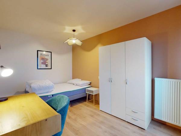 Colocation / Appartement 5 pièces de 88 m², Courbevoie, 1 Square Henri Régnault / Photo 7