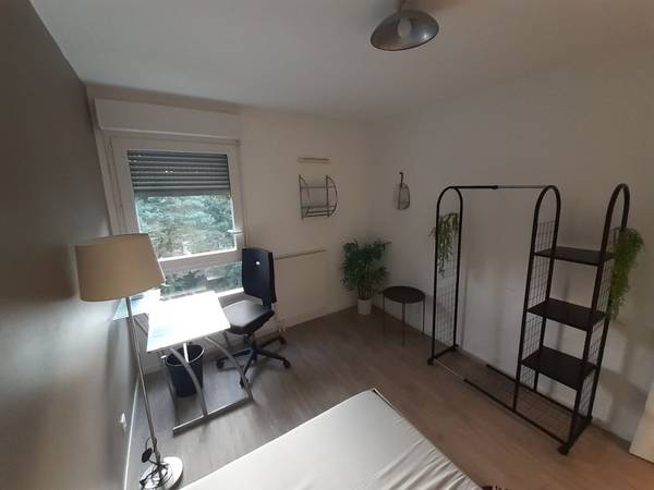 Colocation / Appartement 7 pièces de 80 m², Rennes, Rue de Saintonge / Photo 12