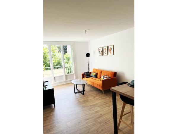 Colocation / Appartement 4 pièces de 67 m², Grenoble, Rue George Sand / Photo 2
