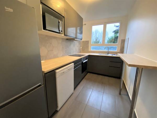 Colocation / Appartement 4 pièces de 70 m², Antony, Rue de la Méditerranée / Photo 2