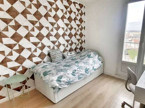 Colocation / Appartement 5 pièces de 81 m², Le Mans, Allée Couperin / Photo 2