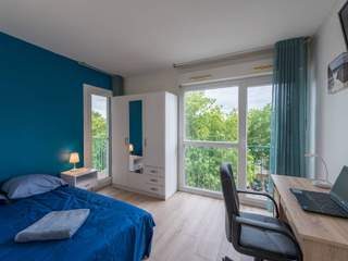 Room in a live-in landlord's home / 1 room apartment, Pessac