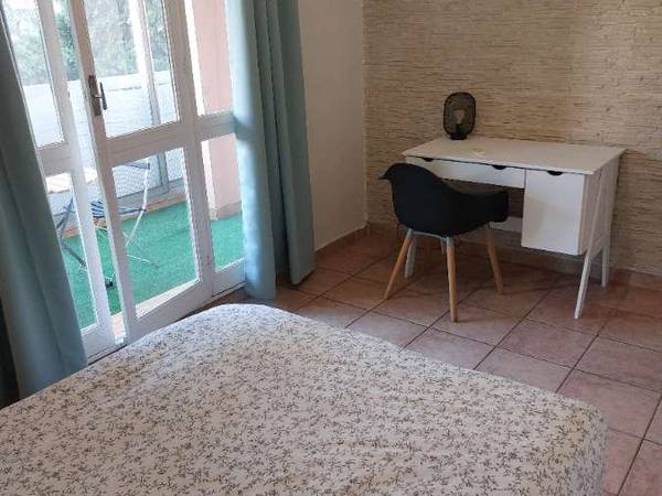 Colocation / Appartement 4 pièces de 93 m², Aix-en-Provence, Rue Léon Blum / Photo 2