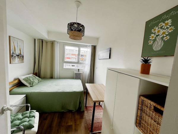 Colocation / Appartement 4 pièces de 76 m², Rennes, Place du 50eme d'Artillerie / Photo 2