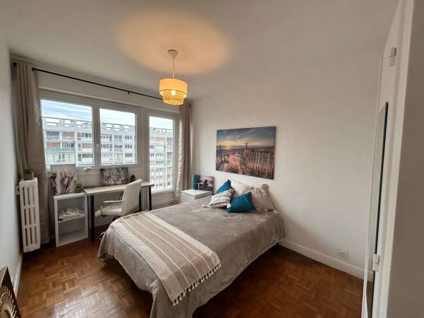Colocation / Appartement 5 pièces de 76 m², Rennes, Place du 50eme d'Artillerie / Photo 2