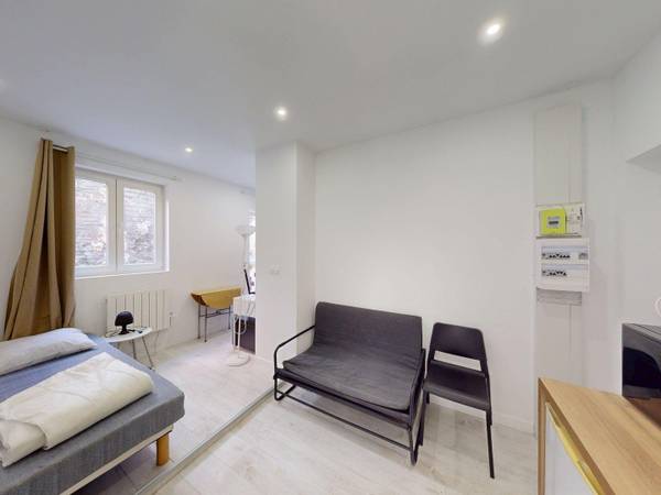 Location / Appartement 1 pièce de 19 m², Roubaix, Rue du Général Sarrail / Photo 2