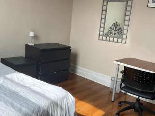 Colocation / Appartement 5 pièces de 850 m², Montréal, Rue Cartier