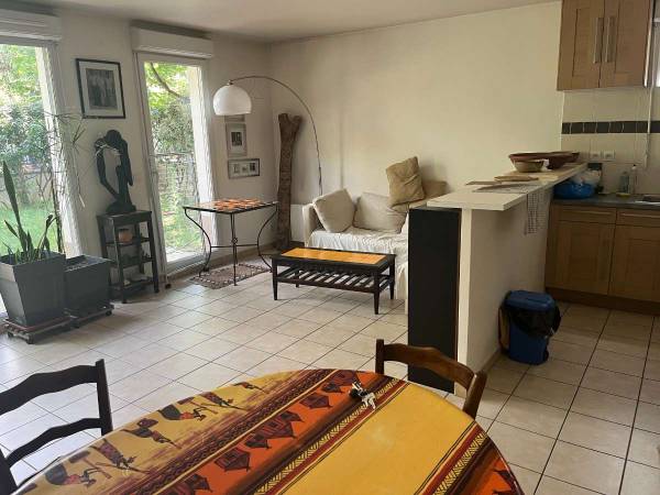 Colocation / Maison 5 pièces de 120 m², Aubervilliers, Rue Henri Barbusse / Photo 2