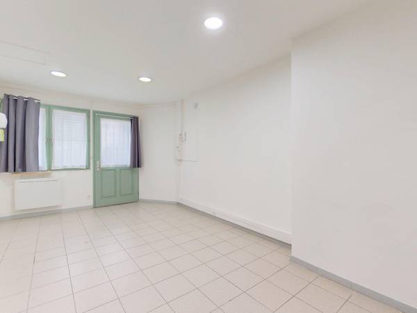 Location / Appartement 2 pièces de 40 m², Nîmes, Rue du Temple / Photo 2