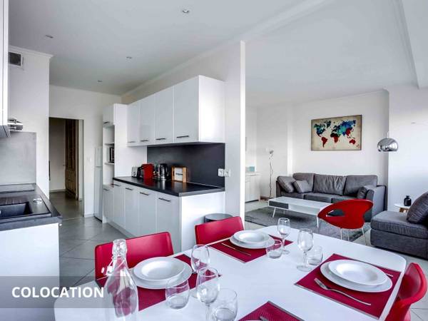 Colocation / Appartement 4 pièces de 109 m², Courbevoie, Ter Rue de Bezons / Photo 2