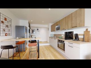 Colocation / Appartement 5 pièces de 75 m², Rennes, Cité d'Aleth