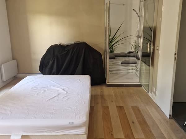 Colocation / Maison 1 pièce de 90 m², Plaisir, Rue Max Ophuls / Photo 2