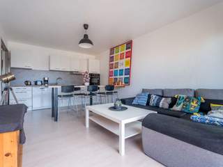 Room share, 5 rooms apartment, Bron