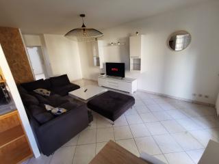 Room share, 3 rooms apartment, Nantes