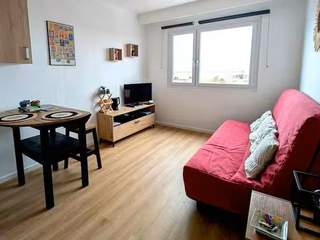 Location / Studio, Calais