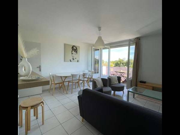 Colocation / Appartement 5 pièces de 81 m², Pessac, Rue du Serpent / Photo 1