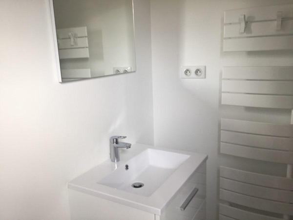 Colocation / Maison 5 pièces de 100 m², Saint-Denis, Rue Loubet / Photo 2