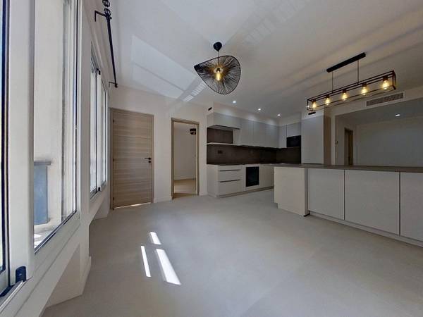 Rental / 5-bedroom flat · 92 m², Nice, Rue Beaumont / Photo 2