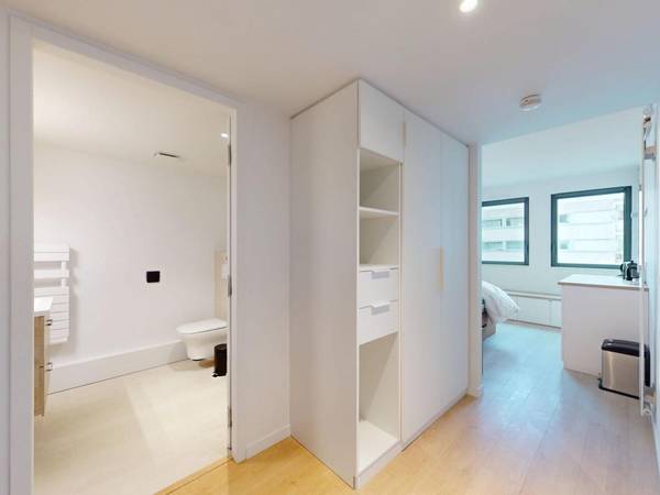 Colocation / Appartement 1 pièce de 400 m², Paris, 42 Rue de Cambronne / Photo 17