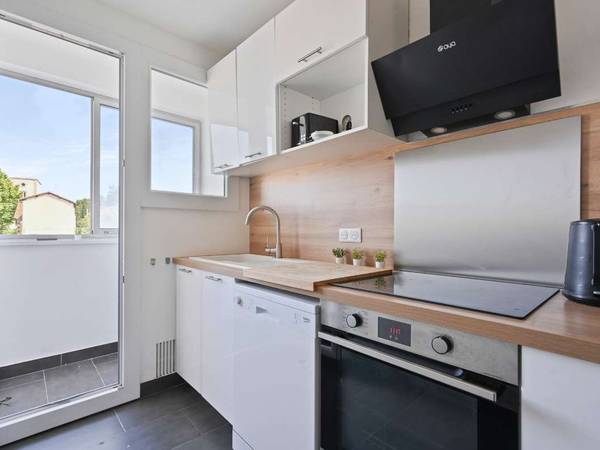 Colocation / Appartement 5 pièces de 78 m², Marseille, Avenue de la Timone / Photo 2