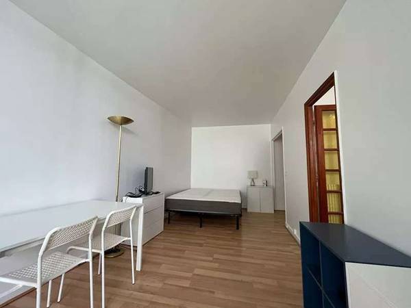 Location / Studio de 31 m², Paris, Avenue du Docteur Arnold Netter / Photo 6