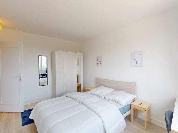 Colocation / Appartement 5 pièces de 81 m², Créteil, Boulevard Montaigut / Photo 2