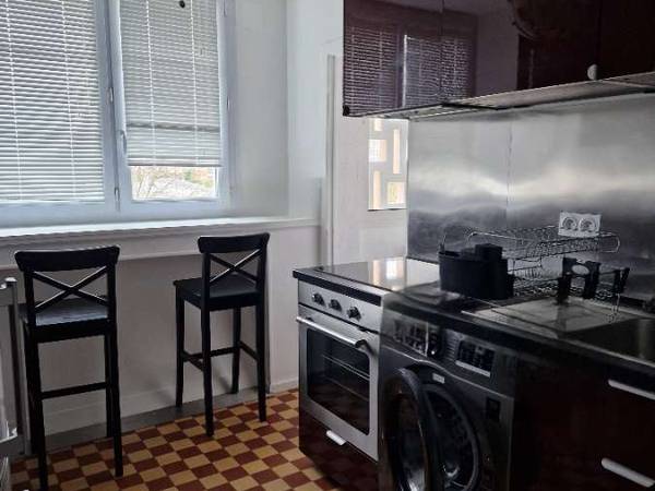Colocation / Appartement 5 pièces de 65 m², Créteil, Rue Maurice Demenitroux / Photo 2