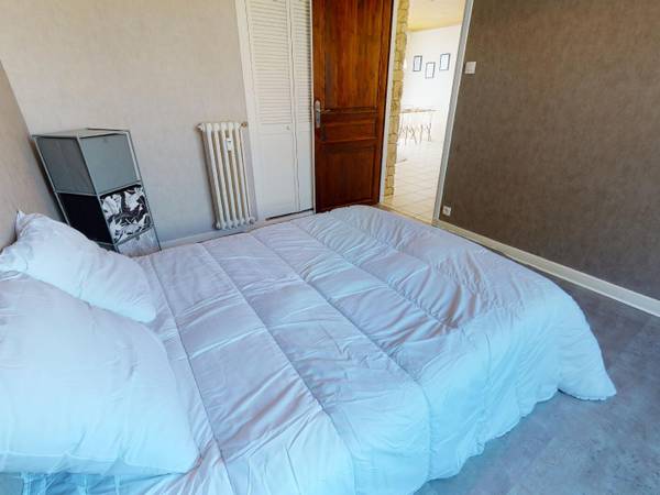 Colocation / Appartement 4 pièces de 66 m², Vénissieux, Avenue Jacques Duclos / Photo 2