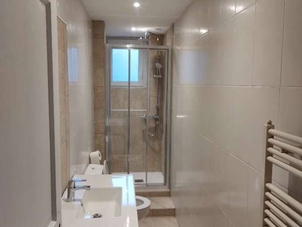 Colocation / Appartement 4 pièces de 125 m², Saint-Étienne, Rue Claude Deverchère / Photo 10