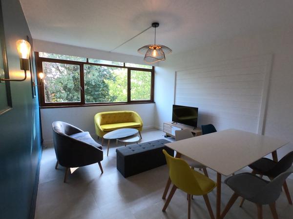 Colocation / Appartement 4 pièces de 65 m², Massy, Résidence du Parc / Photo 2