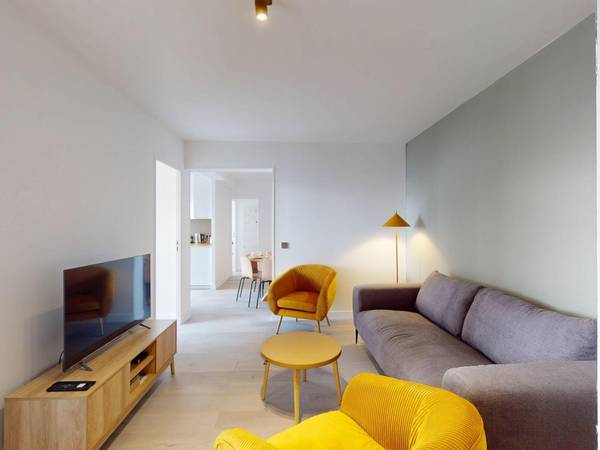 Colocation / Appartement 8 pièces de 144 m², Paris, 20 Avenue d'Ivry, / Photo 2