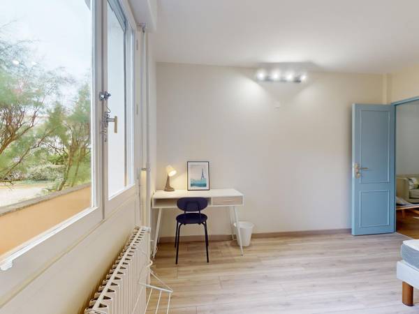 Colocation / Appartement 4 pièces de 80 m², Lyon, Boulevard Yves Farge / Photo 2