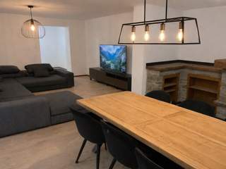 Room share / 5 rooms apartment · 250 m², Charleroi, Place Elie Delferrière