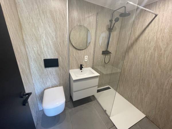 Colocation / Appartement 5 pièces de 250 m², Charleroi, Place Elie Delferrière / Photo 11