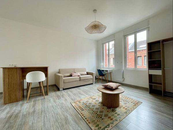 Location / Studio de 28 m², Amiens, Rue Blin de Bourdon / Photo 6