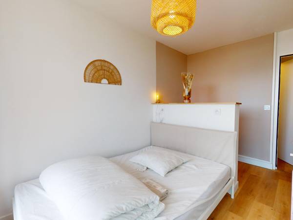 Colocation / Appartement 6 pièces de 87 m², Lyon, Rue de la Piémente / Photo 2