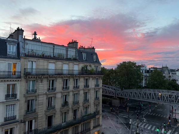 Sous-location / Immeuble 3 pièces de 82 m², Paris, Rue du Faubourg Saint-Denis / Photo 2