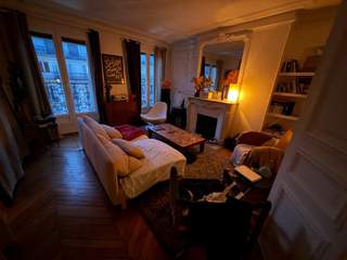 Sublet / 3 rooms building · 82 m², Paris, Rue du Faubourg Saint-Denis