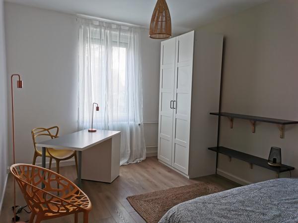 Colocation / Appartement 4 pièces de 83 m², Strasbourg, Rue de la Kurvau / Photo 2