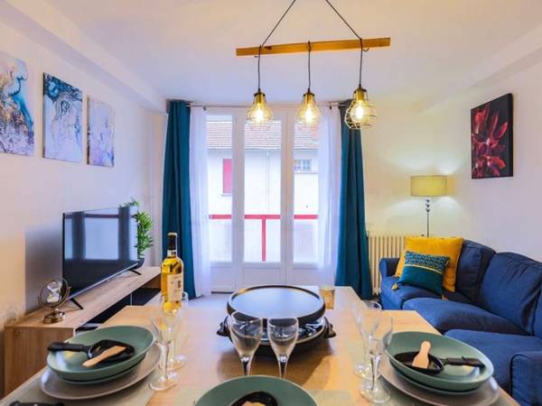 Colocation / Appartement 4 pièces de 68 m², Tarbes, Rue Latil / Photo 2