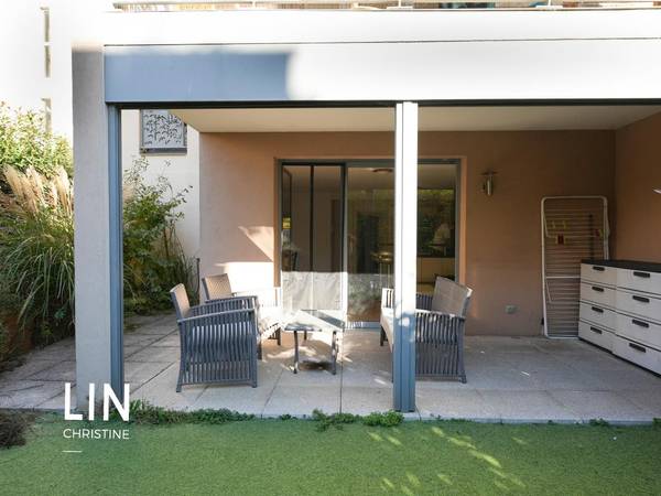 Location / Appartement 2 pièces de 54 m², Lyon, Rue Saint-Isidore / Photo 2