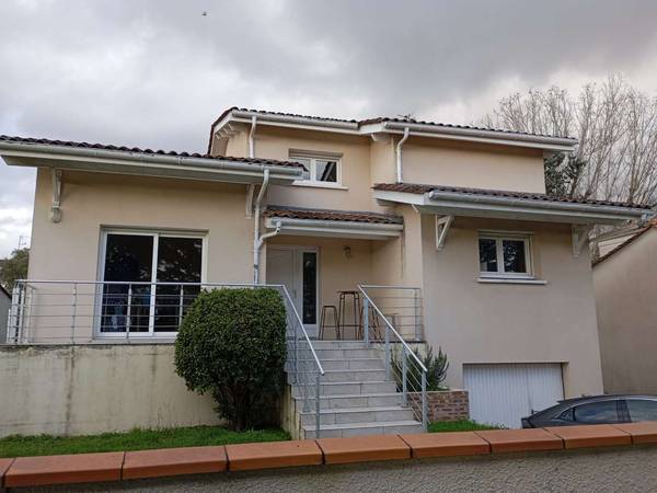 Colocation / Maison 8 pièces de 200 m², Bègles, Rue du Jardin des Hortensias / Photo 1