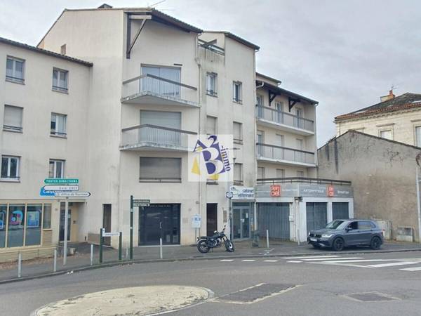 Location / Appartement 4 pièces de 82 m², Angoulême, Boulevard Churchill / Photo 13