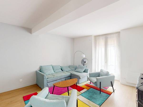 Location / Appartement 2 pièces de 66 m², Grenoble, Rue Jean-Jacques Rousseau / Photo 2