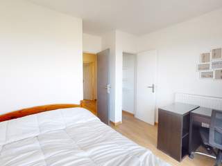 Colocation / Appartement 5 pièces de 97 m², Vénissieux, Avenue Marcel Cachin