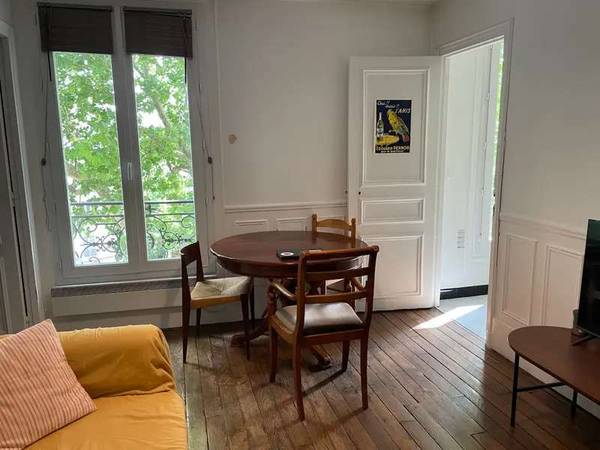 Location / Appartement 2 pièces de 45 m², Paris, Rue des Pyrénées / Photo 2