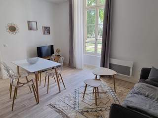 Rental / 2-bedroom flat · 49 m², Poitiers, 10 Rue de la Trinité,