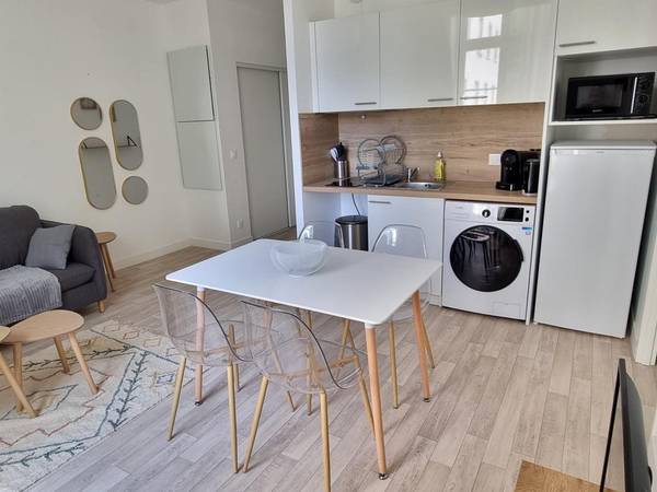 Location / Appartement 2 pièces de 49 m², Poitiers, 10 Rue de la Trinité, / Photo 2