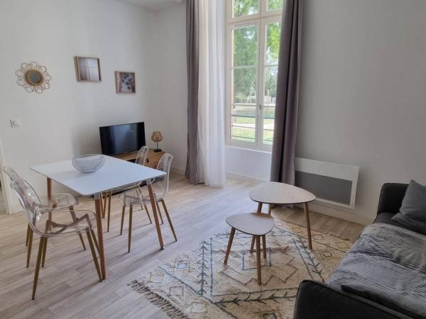 Location / Appartement 2 pièces de 49 m², Poitiers, 10 Rue de la Trinité, / Photo 10