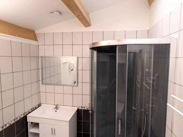 Colocation / Appartement 4 pièces de 77 m², Nîmes, Rue Bigot / Photo 2